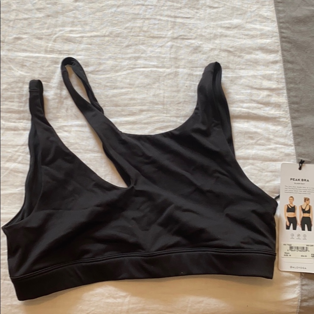 NWT Alo Peak Sports Bra